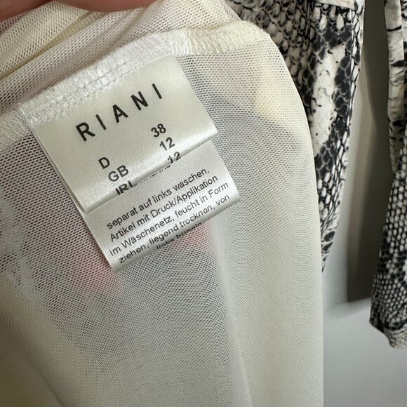 Riani Snake Print V Neck Long Sleeve Dress - Picture 4 of 6